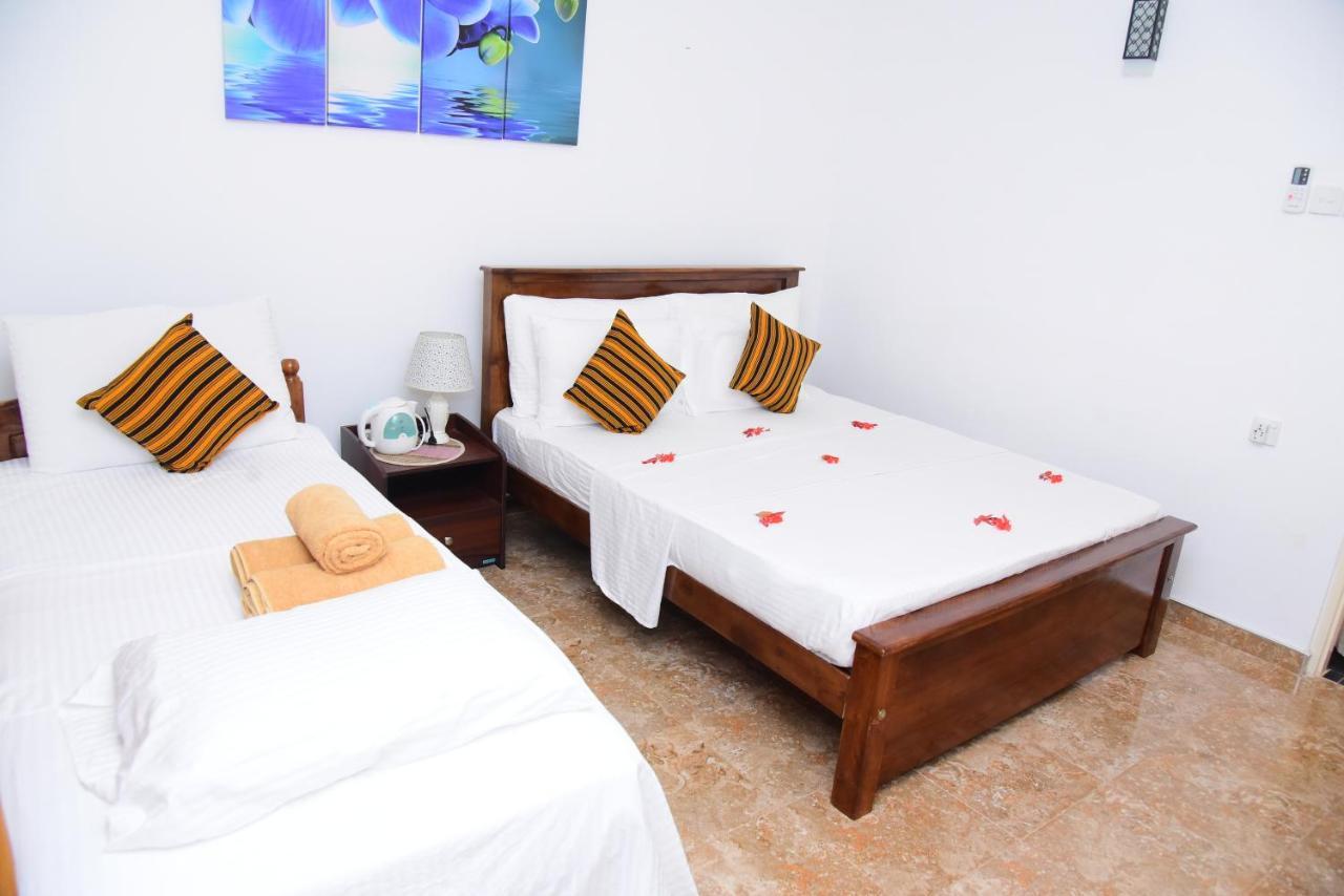 White Villa Airport Transit Hotel Katunayake Exterior photo